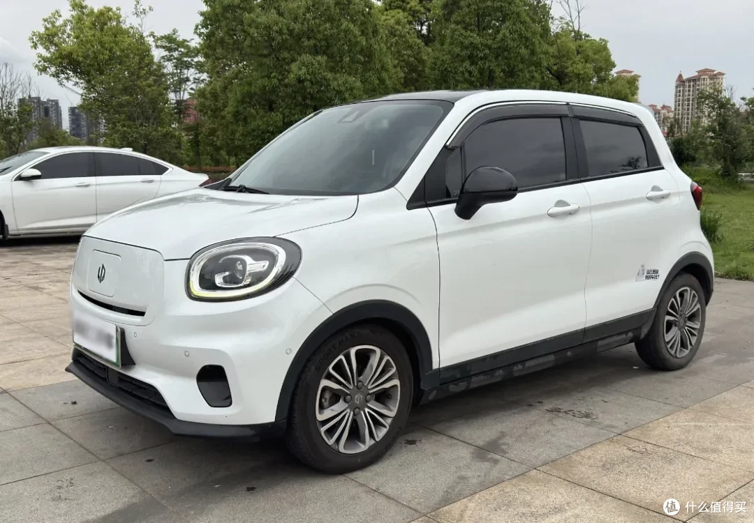 2.9万的二手小型车，纯电续航403公里！还带10寸中控屏