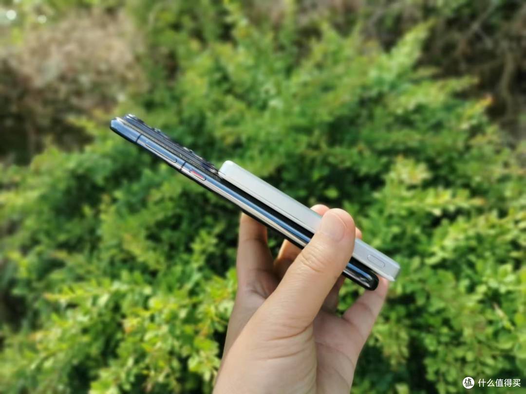 薄如卡片还够安全?西圣PB Air半固态磁吸充电宝实测