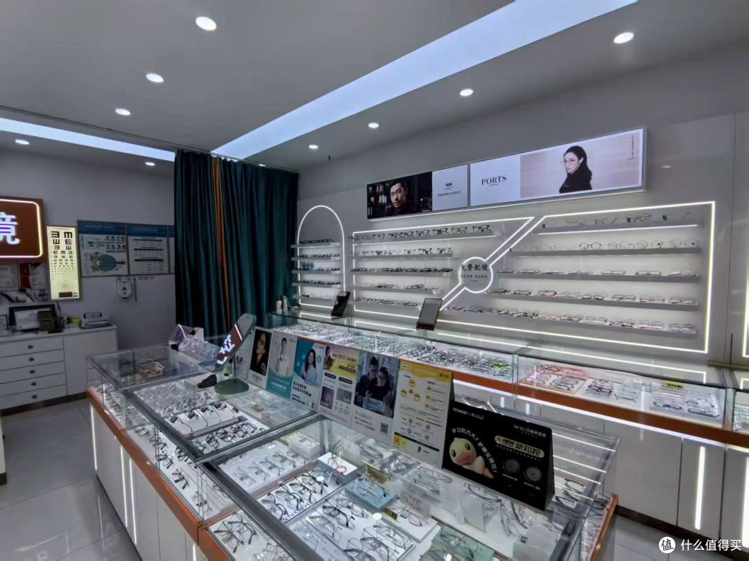 青岛黄岛区配镜宝藏店！硕瞳眼镜，专业靠谱性价比拉满