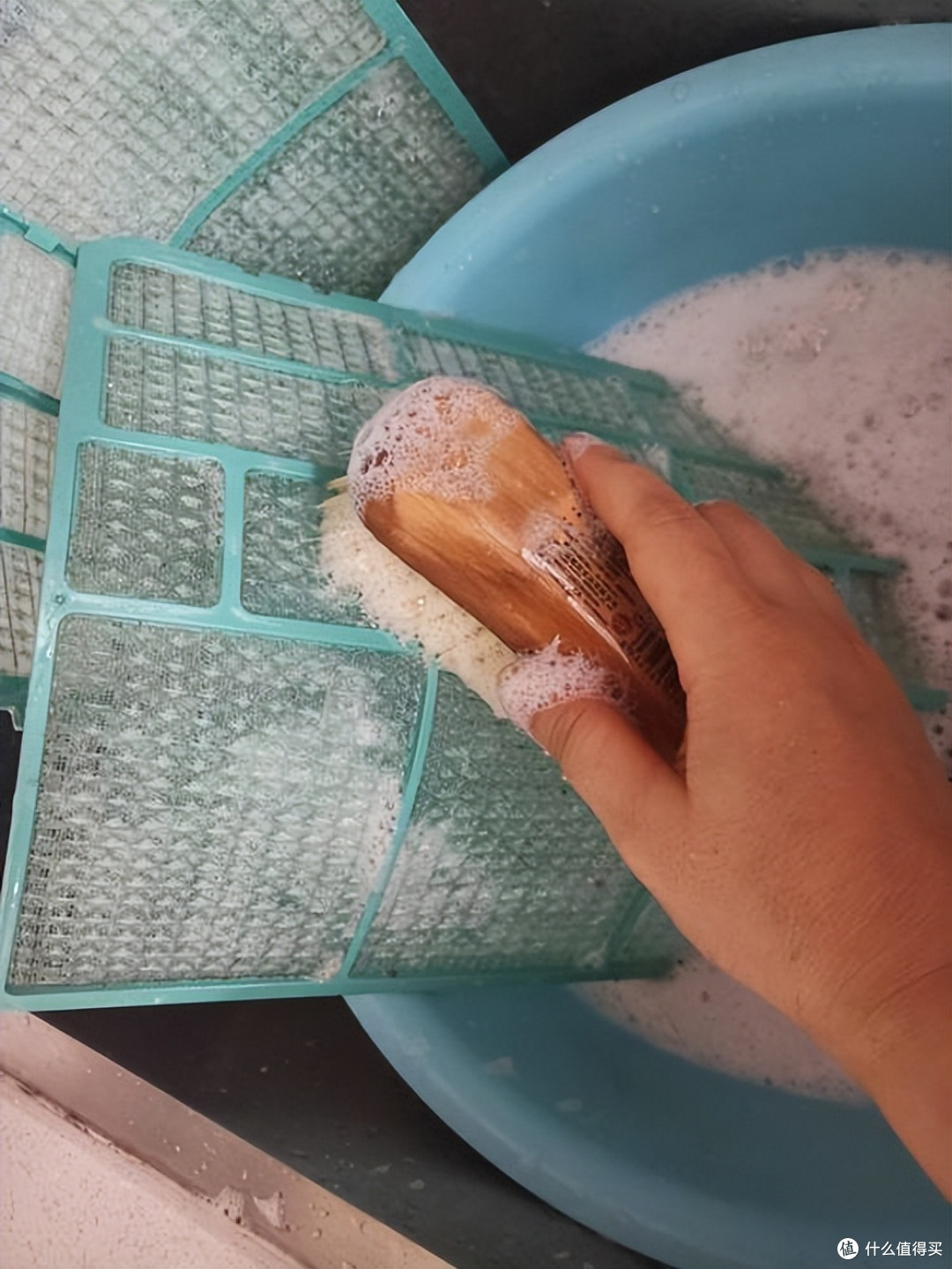 空调维修师傅提醒:夏天第一次开空调,别急着制冷,先做这2步