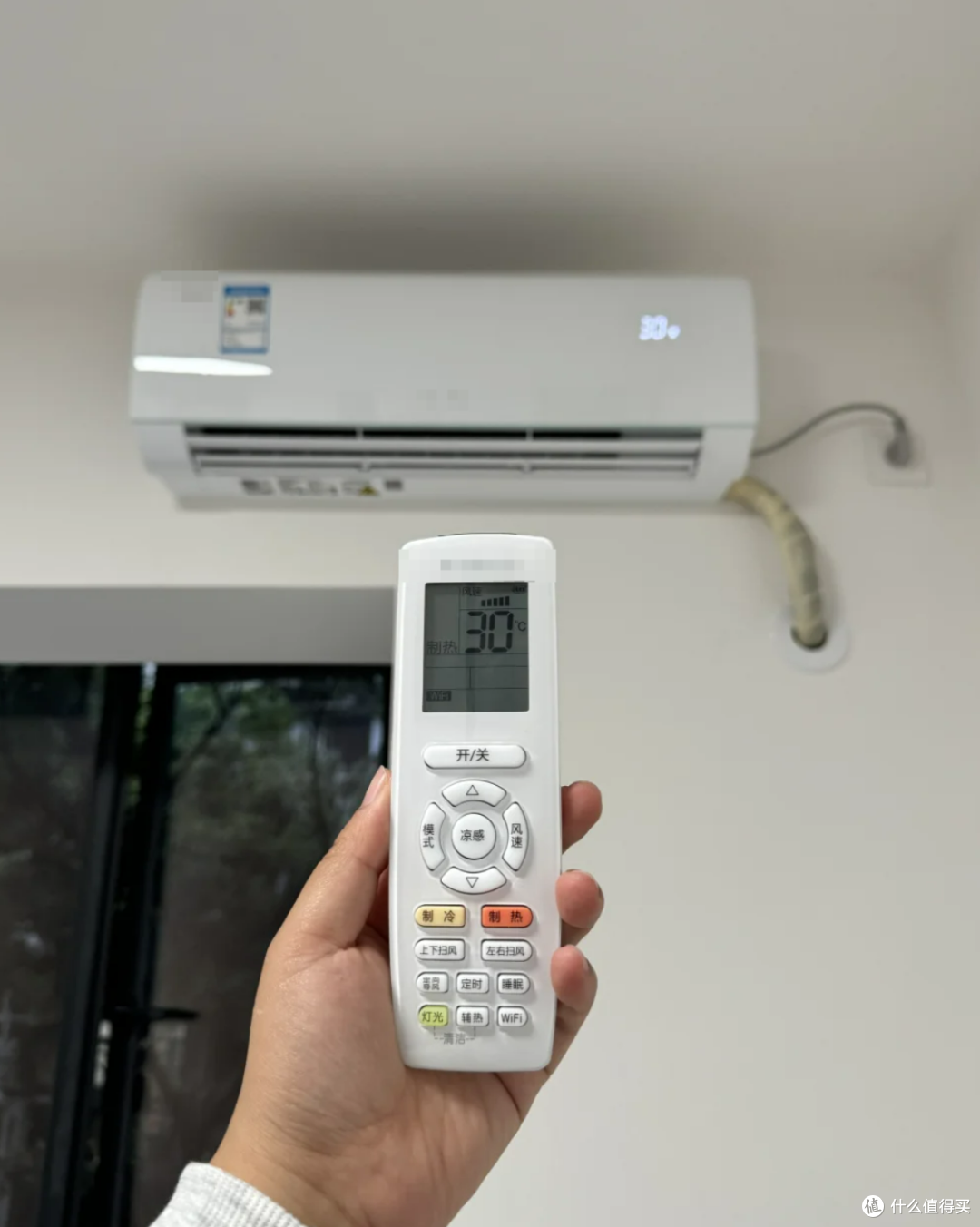 空调维修师傅提醒:夏天第一次开空调,别急着制冷,先做这2步