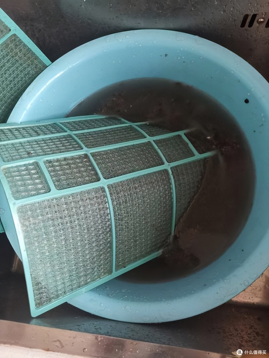 空调维修师傅提醒:夏天第一次开空调,别急着制冷,先做这2步