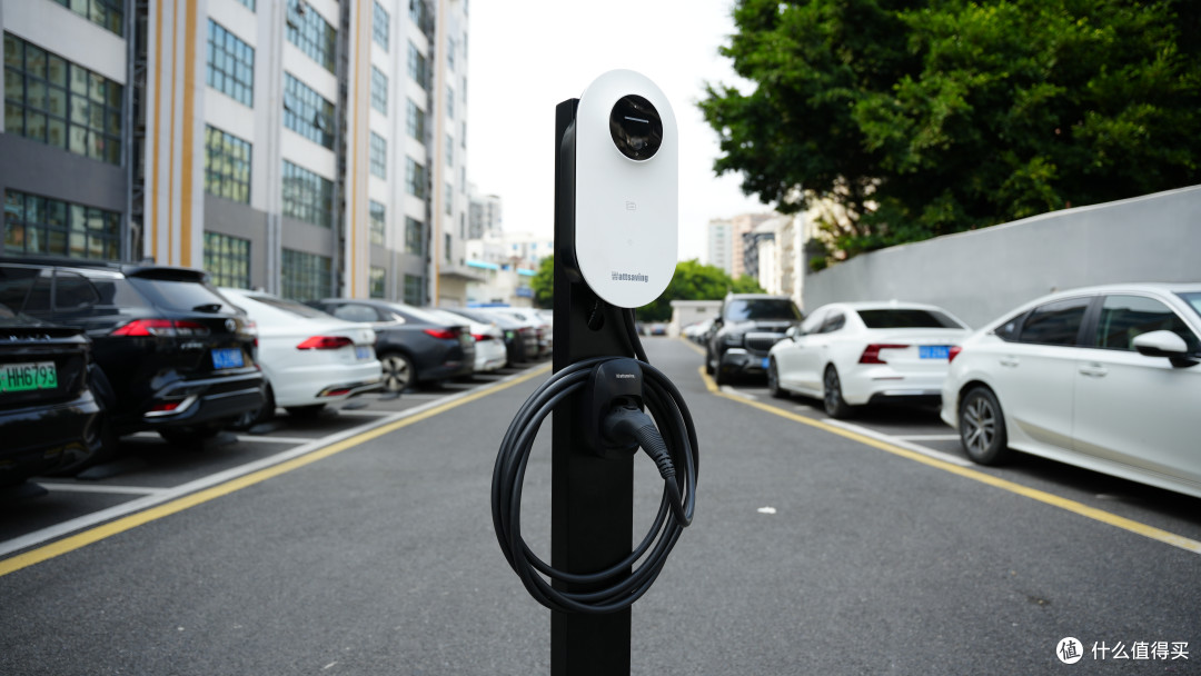 智能化充电桩值不值得买？家用场景真实使用体验与选购建议