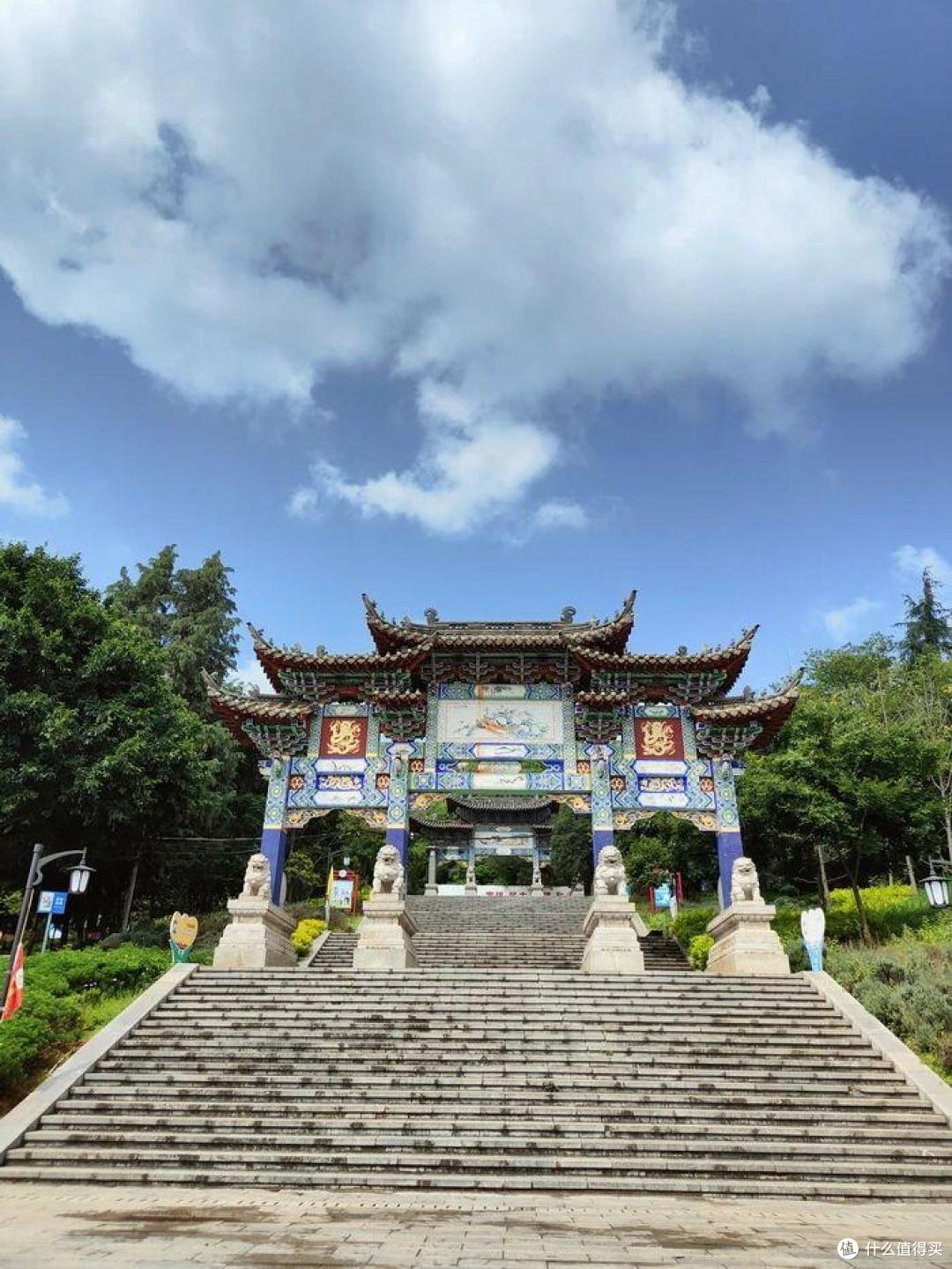 不到万元，5人一车夏天半月游云贵桂省钱游记-
4楚雄超炫喂动物