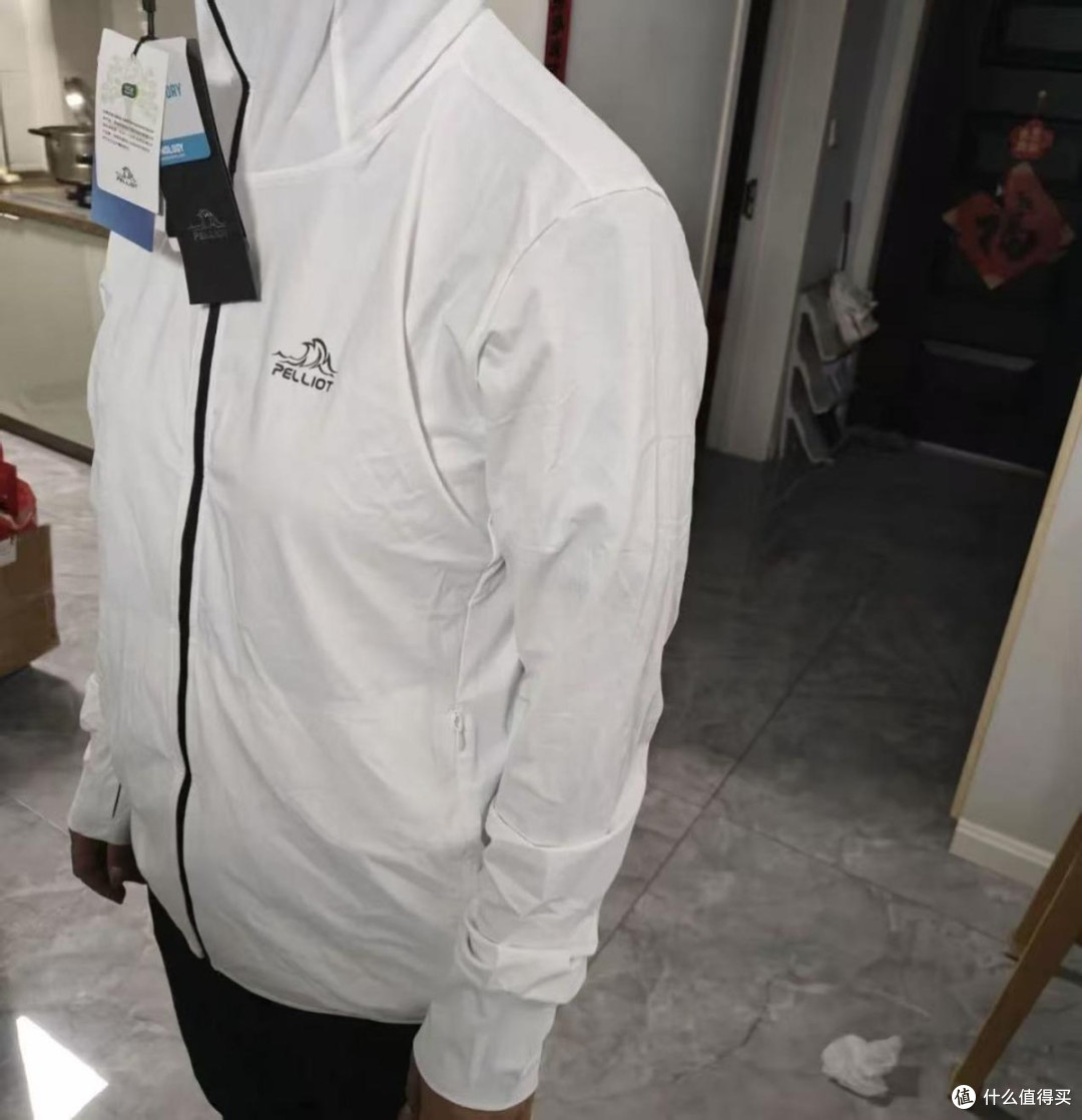在唯品会挖到宝了，200块给全家配齐专业防晒衣