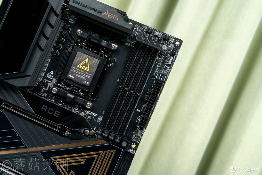内外兼修,品质与颜值俱佳,微星MEG X870E ACE MAX战神主板 拆解