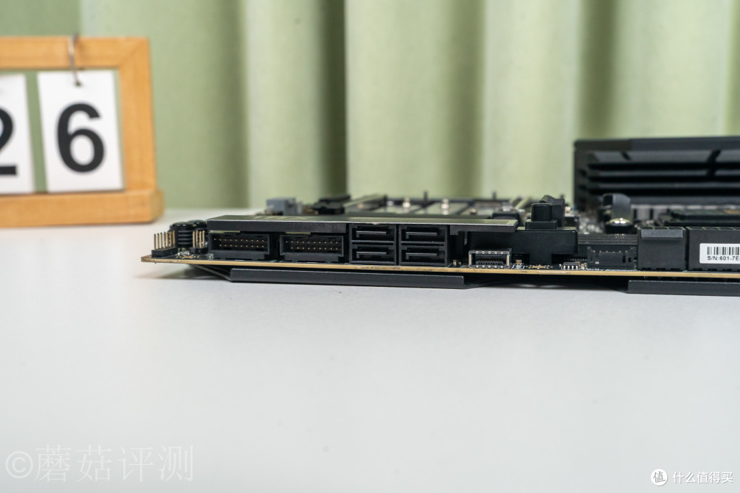 内外兼修,品质与颜值俱佳,微星MEG X870E ACE MAX战神主板 拆解
