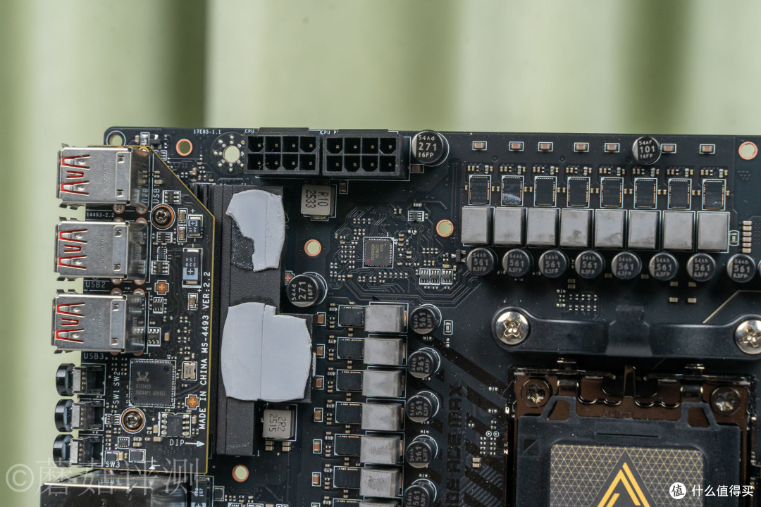 内外兼修,品质与颜值俱佳,微星MEG X870E ACE MAX战神主板 拆解