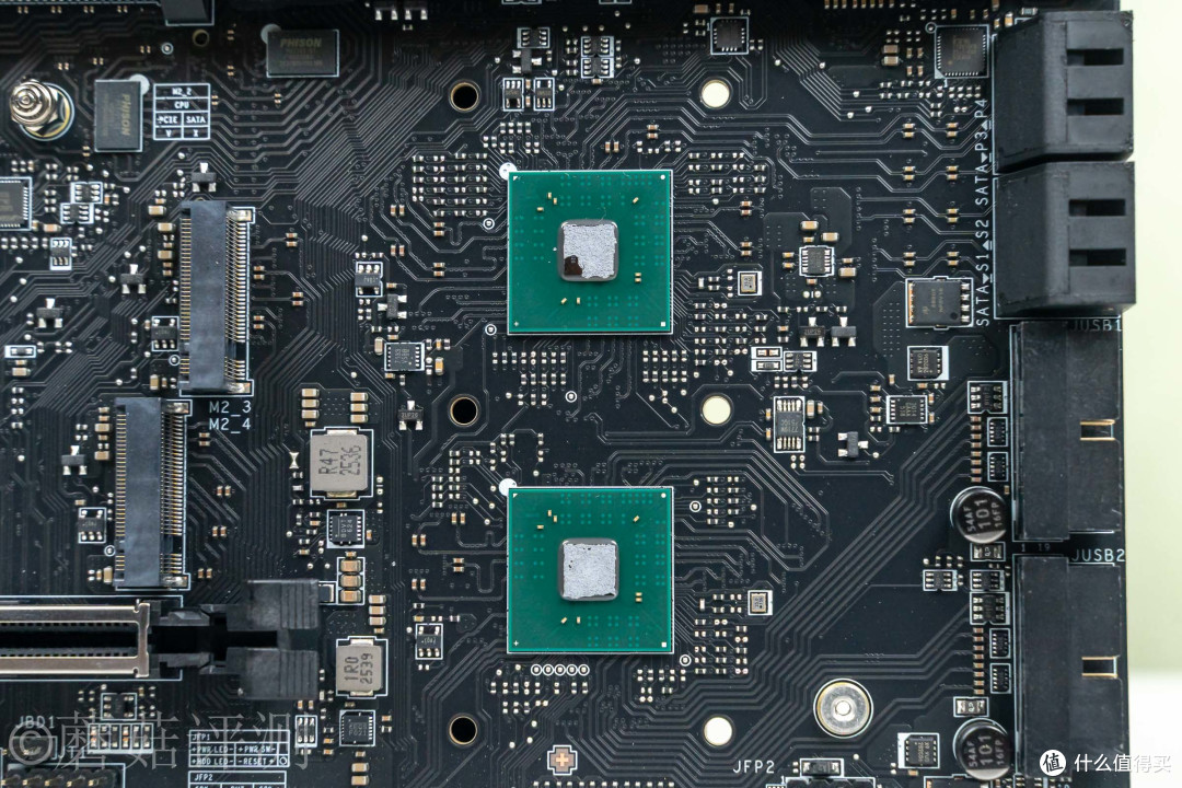 内外兼修,品质与颜值俱佳,微星MEG X870E ACE MAX战神主板 拆解