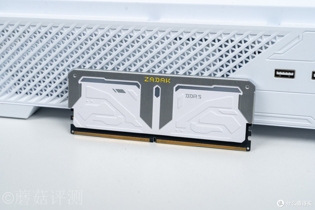 内外兼修,品质与颜值俱佳,微星MEG X870E ACE MAX战神主板 拆解
