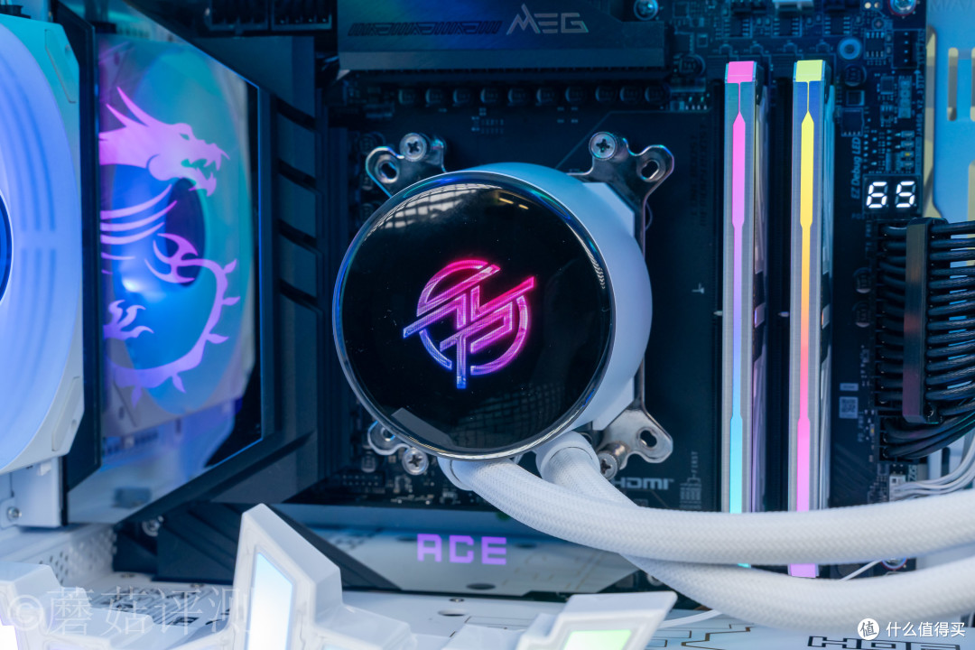 内外兼修,品质与颜值俱佳,微星MEG X870E ACE MAX战神主板 拆解