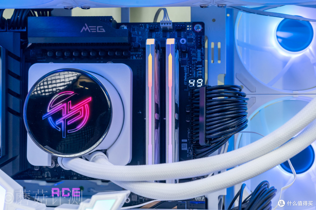 内外兼修,品质与颜值俱佳,微星MEG X870E ACE MAX战神主板 拆解