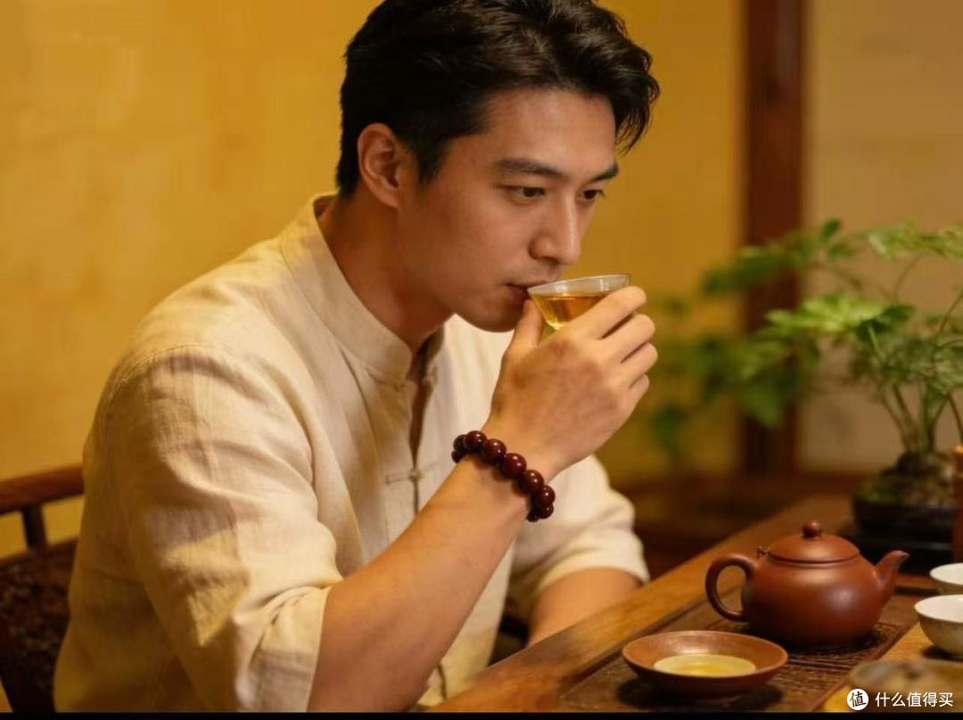 小叶紫檀手串哪个牌子值得入手?十大品牌盘点,辨真假盘玩都知道