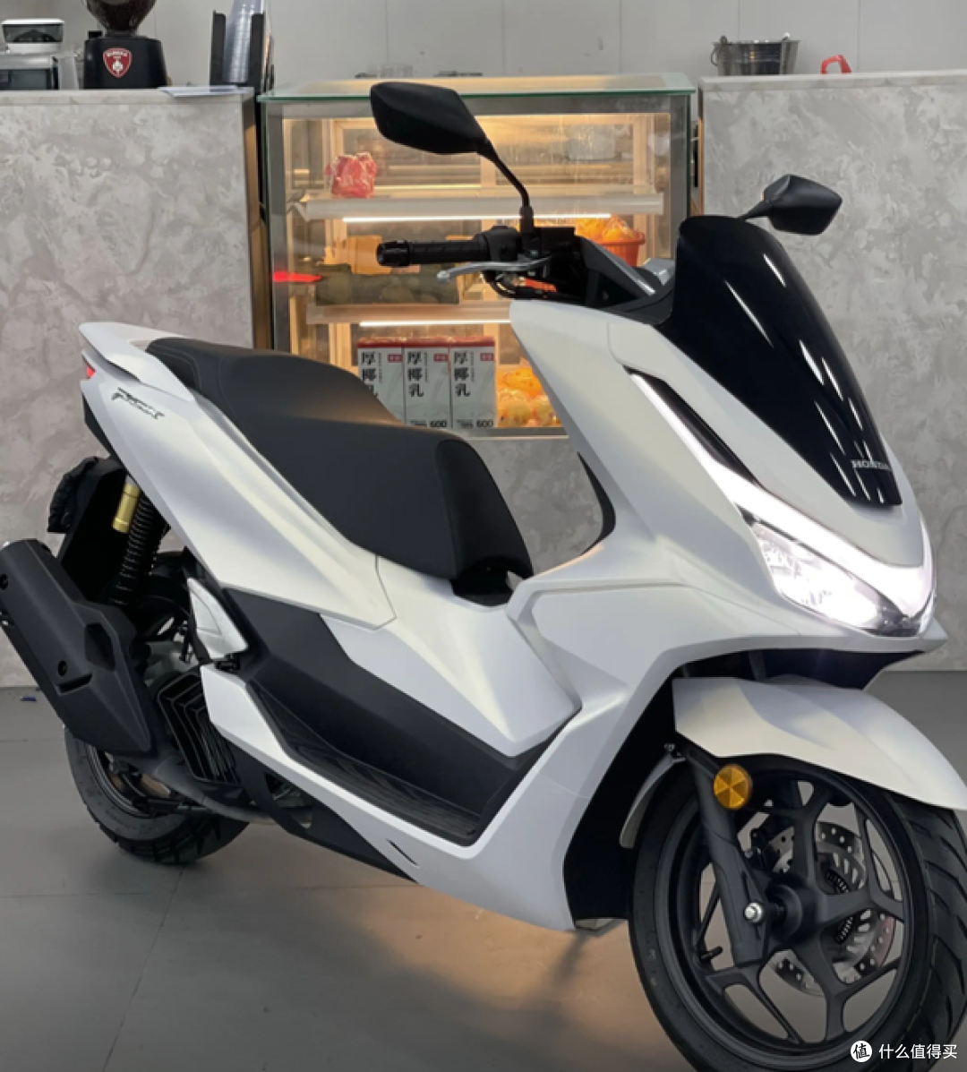 本田 PCX160凭什么卖2万?和合资本田150差在哪?