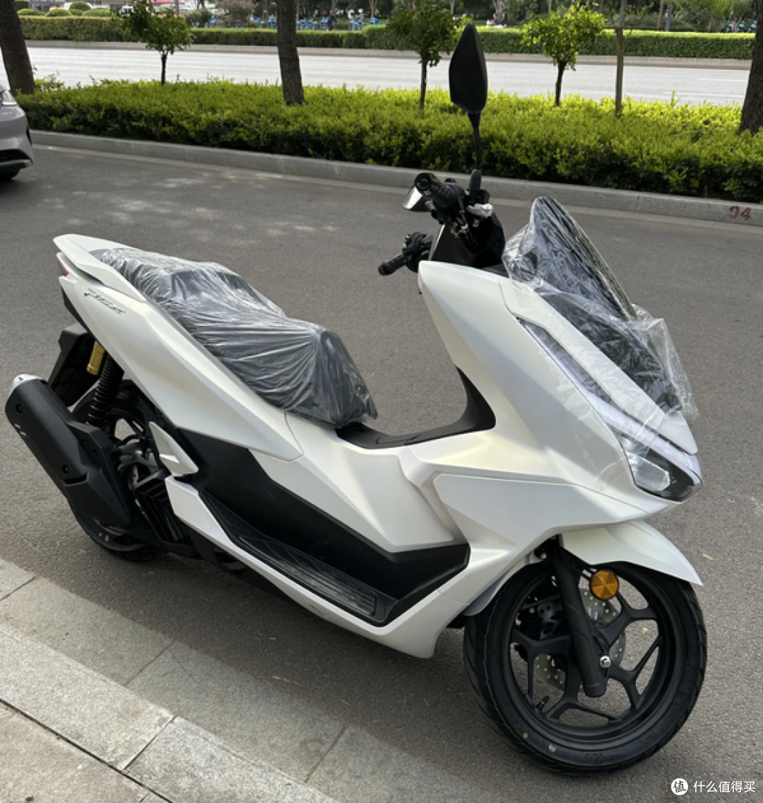 大排量踏板怎么选？从1.6万到15.98万，这10台车各有脾气！