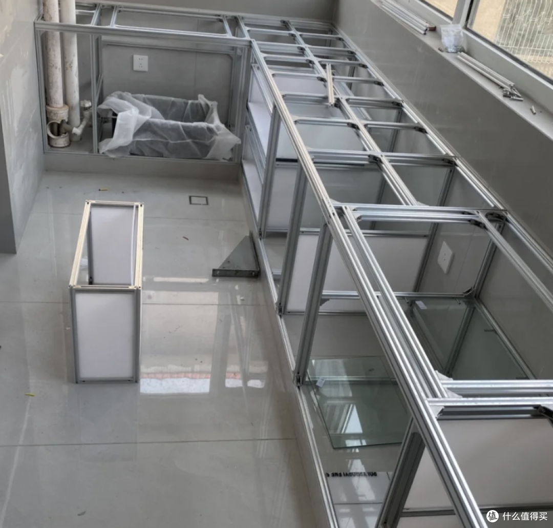 全铝家具真的“有害”吗?别被传言带偏,一次讲清全铝家具的优缺点