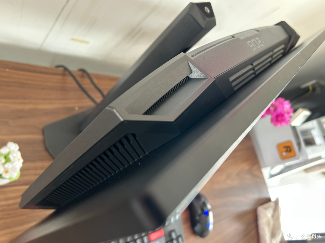 中端游戏玩家的顶级享受！ROG XG27AQDMES OLED电竞显示器实测