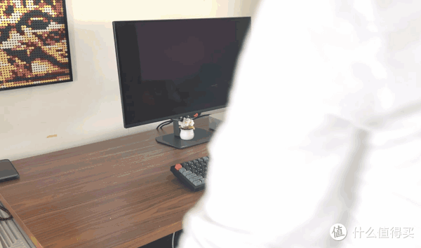 中端游戏玩家的顶级享受！ROG XG27AQDMES OLED电竞显示器实测