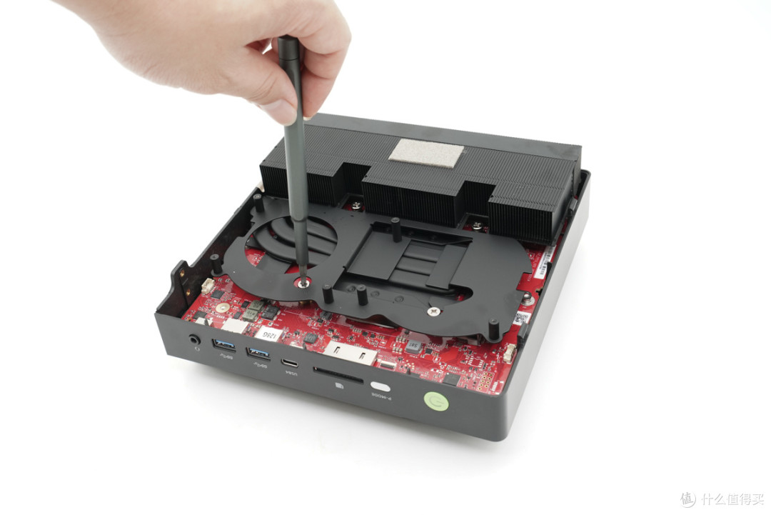 最强 AMD Zen5 迷你主机？极摩客AI迷你电脑主机拆解