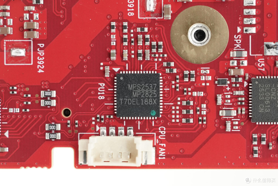 最强 AMD Zen5 迷你主机？极摩客AI迷你电脑主机拆解