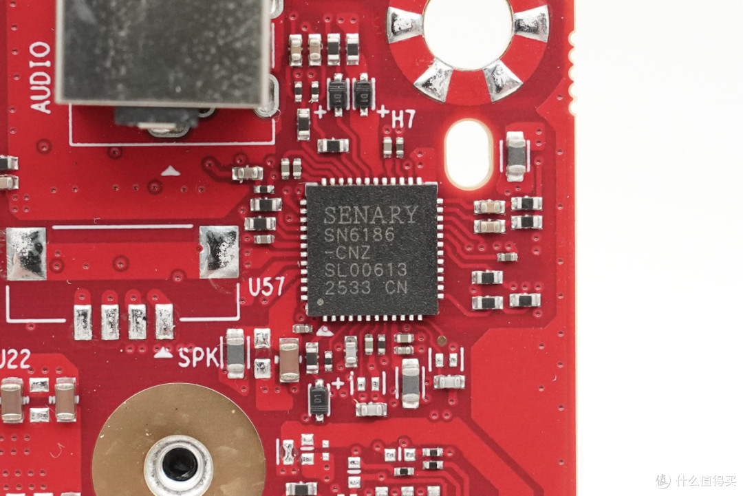 最强 AMD Zen5 迷你主机？极摩客AI迷你电脑主机拆解