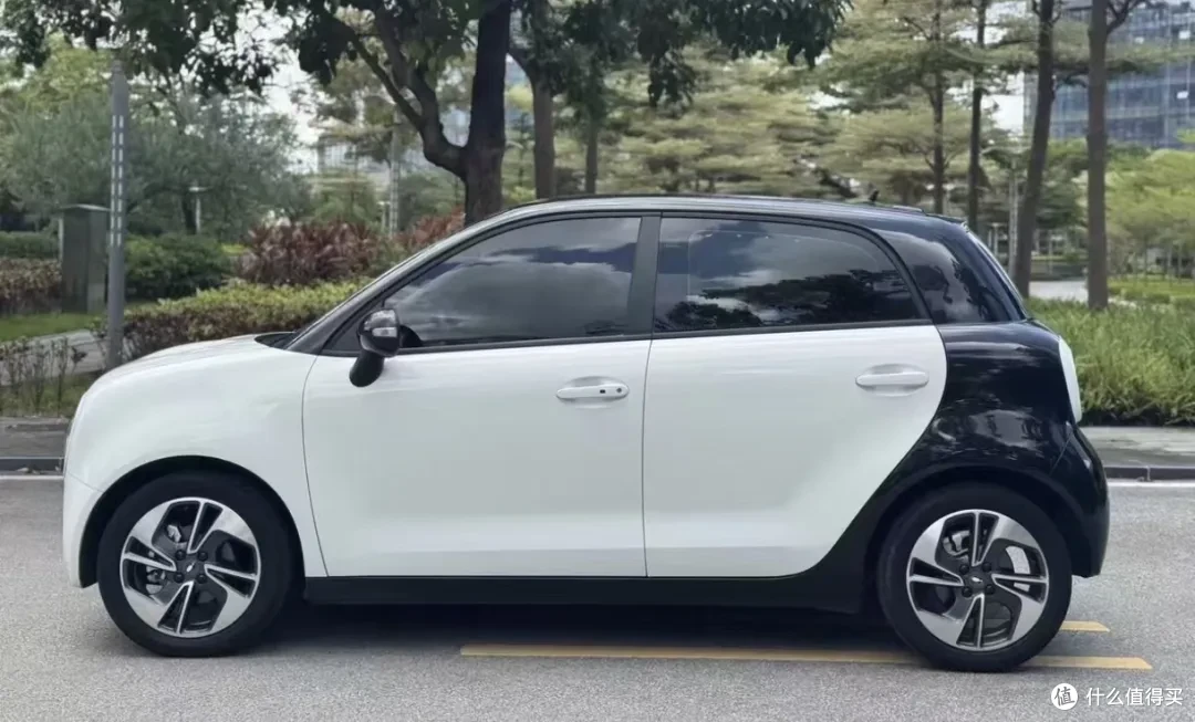 颜值最高的电动小车！续航301-405公里，二手最低1.8万