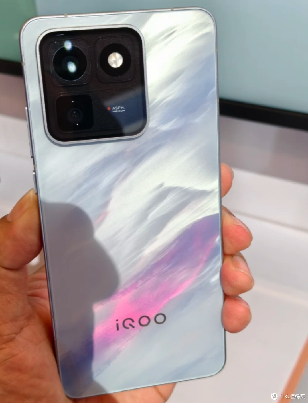 iQOO 15T官宣5月20日,现在3499买iQOO 15到底是捡漏还是踩坑?