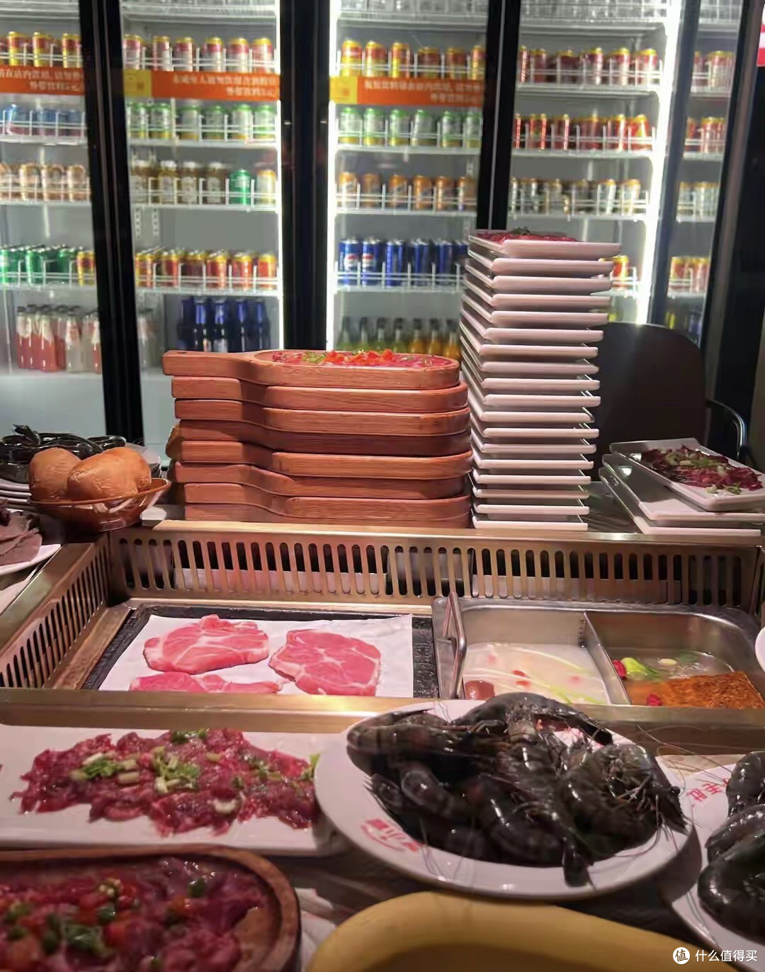 以前“扶墙进扶墙出”,现在“坐下就饱”!自助餐添加“饱腹剂”?