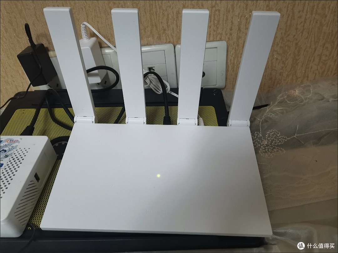 用了3年的华为AX3 Pro,居然成了我家最靠谱的“隐形守护神”