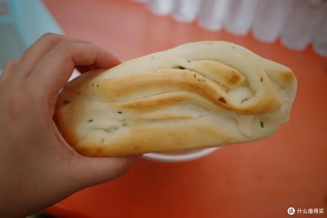 潮水退了才知道谁在裸泳,流量散了才知道哪座城是真好吃