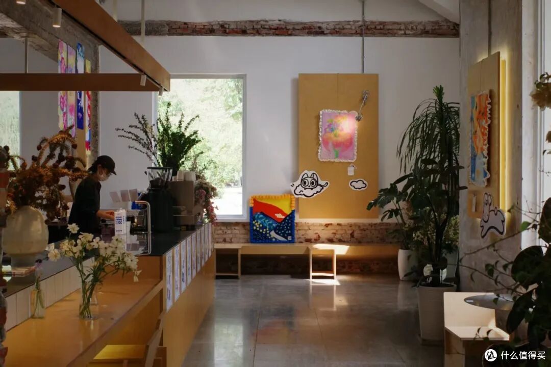 潮水退了才知道谁在裸泳,流量散了才知道哪座城是真好吃