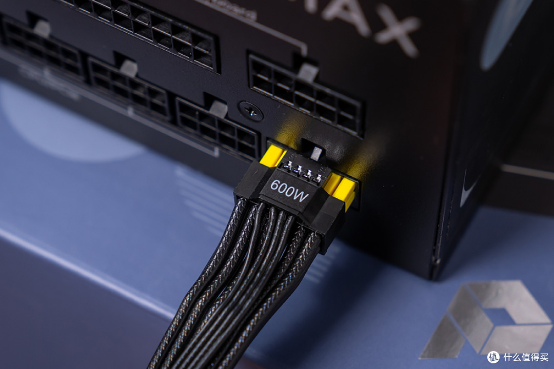 微星 PRO MAX 1000P :白金品质+ATX3.1满配,装机闭眼入