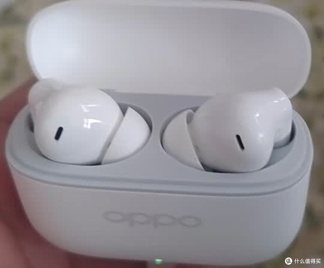 OPPO Enco R4 真沉浸式降噪，通勤党的“安静法宝”