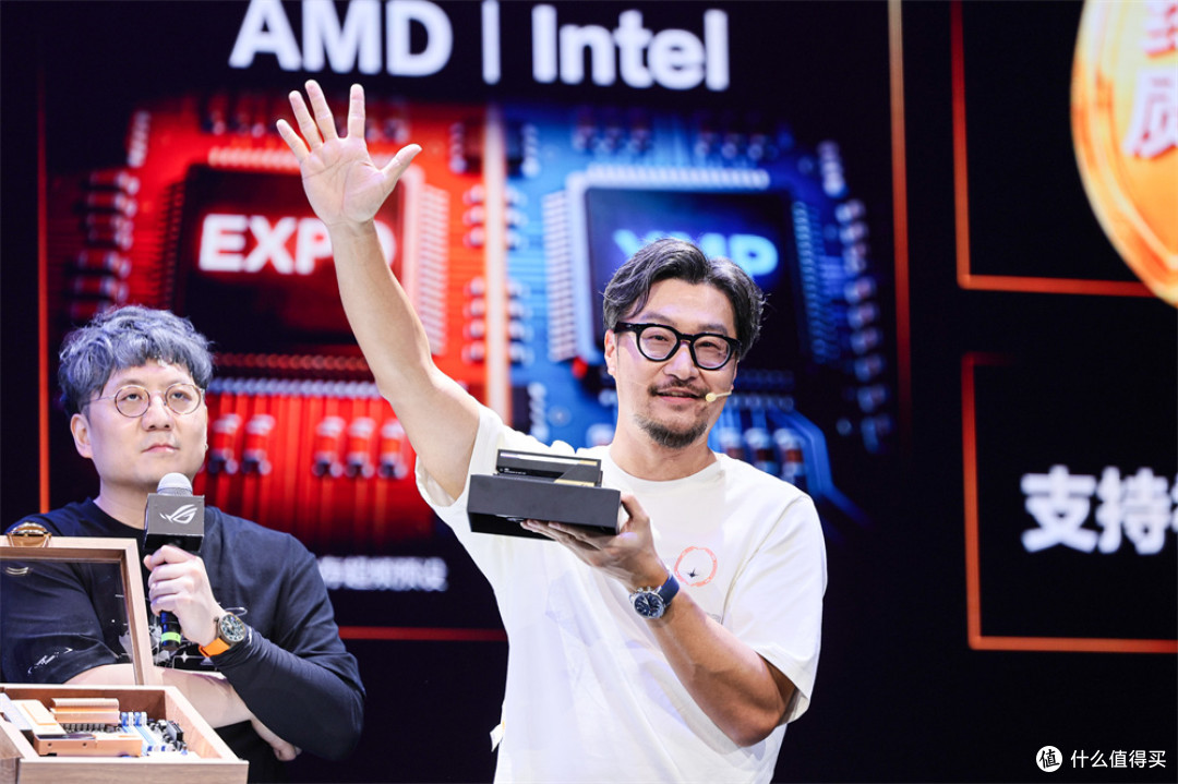 5999元！ROG20周年王炸，幻刃内存发布，全家桶终于圆满