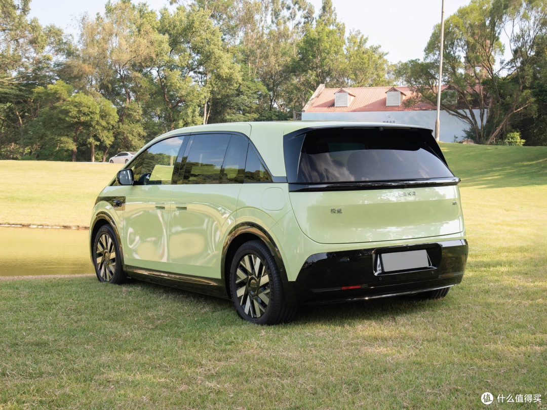 极氪Mix：一辆公认的好车，定价近30万，月销仅个位，输在了哪？