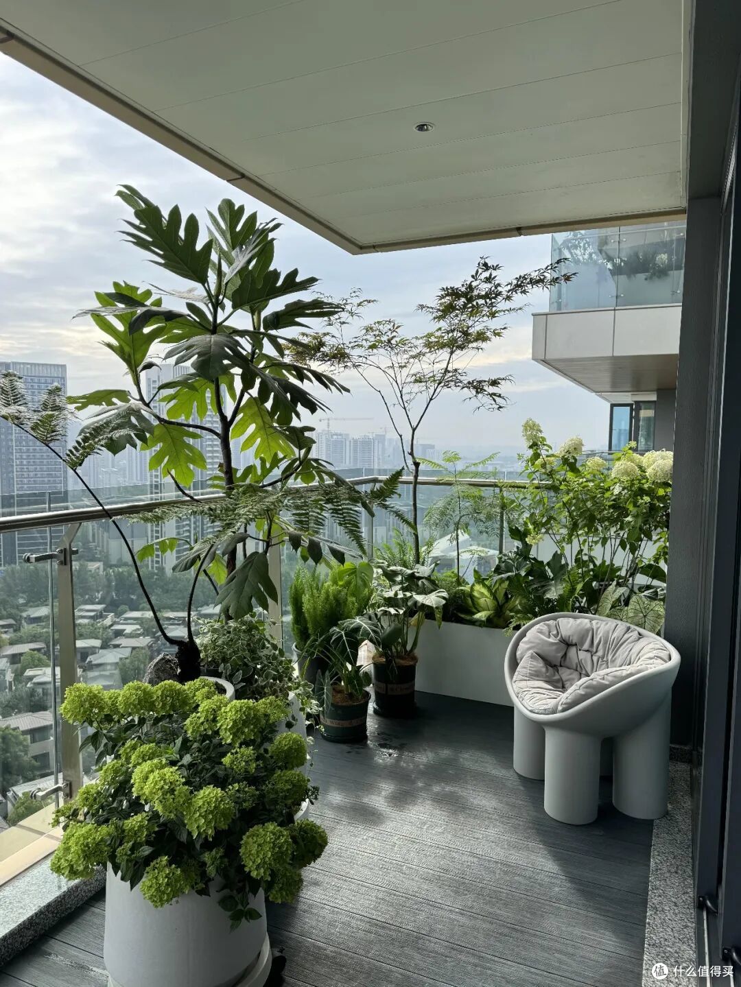 不听劝,要做开放式阳台,入住两年,说句真心话:不封阳台太爽了