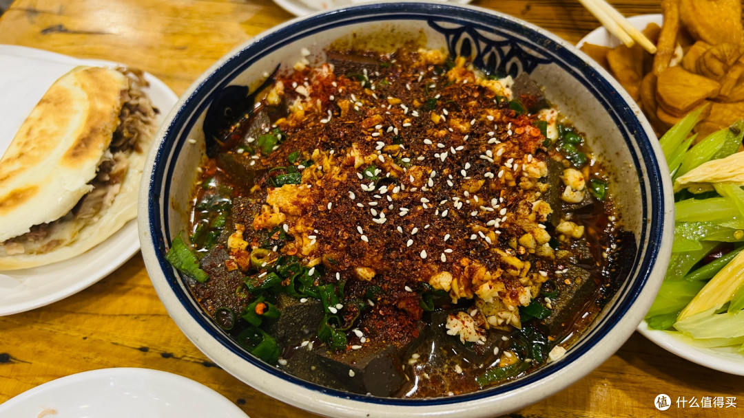 成都:麻辣江湖里的市井哲学