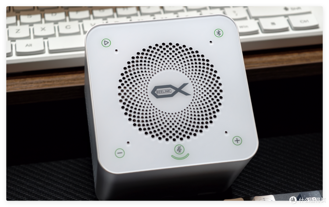 80Gbps 双UBS4 扩展坞，供电/存储/网口/音响 — 零刻 Mate Pro
