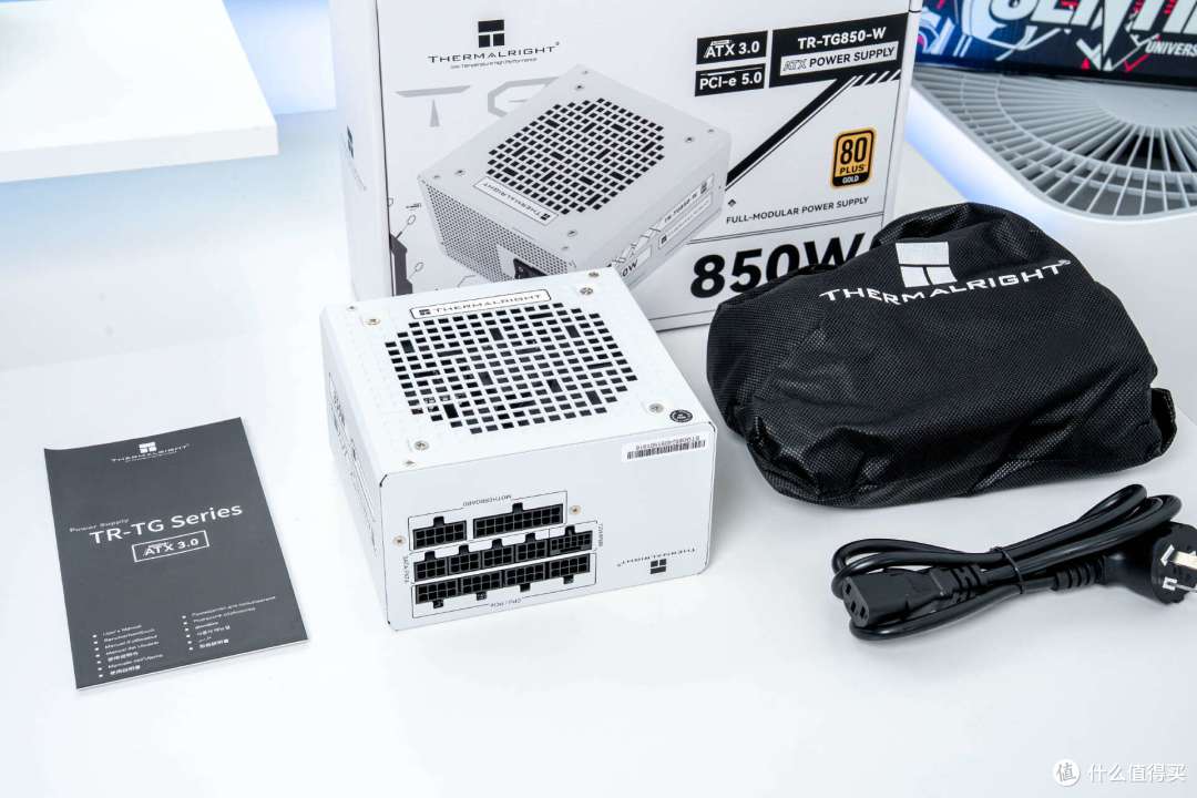 全景海景房配曲面屏水冷,利民A70+幽浮视界360水冷装机