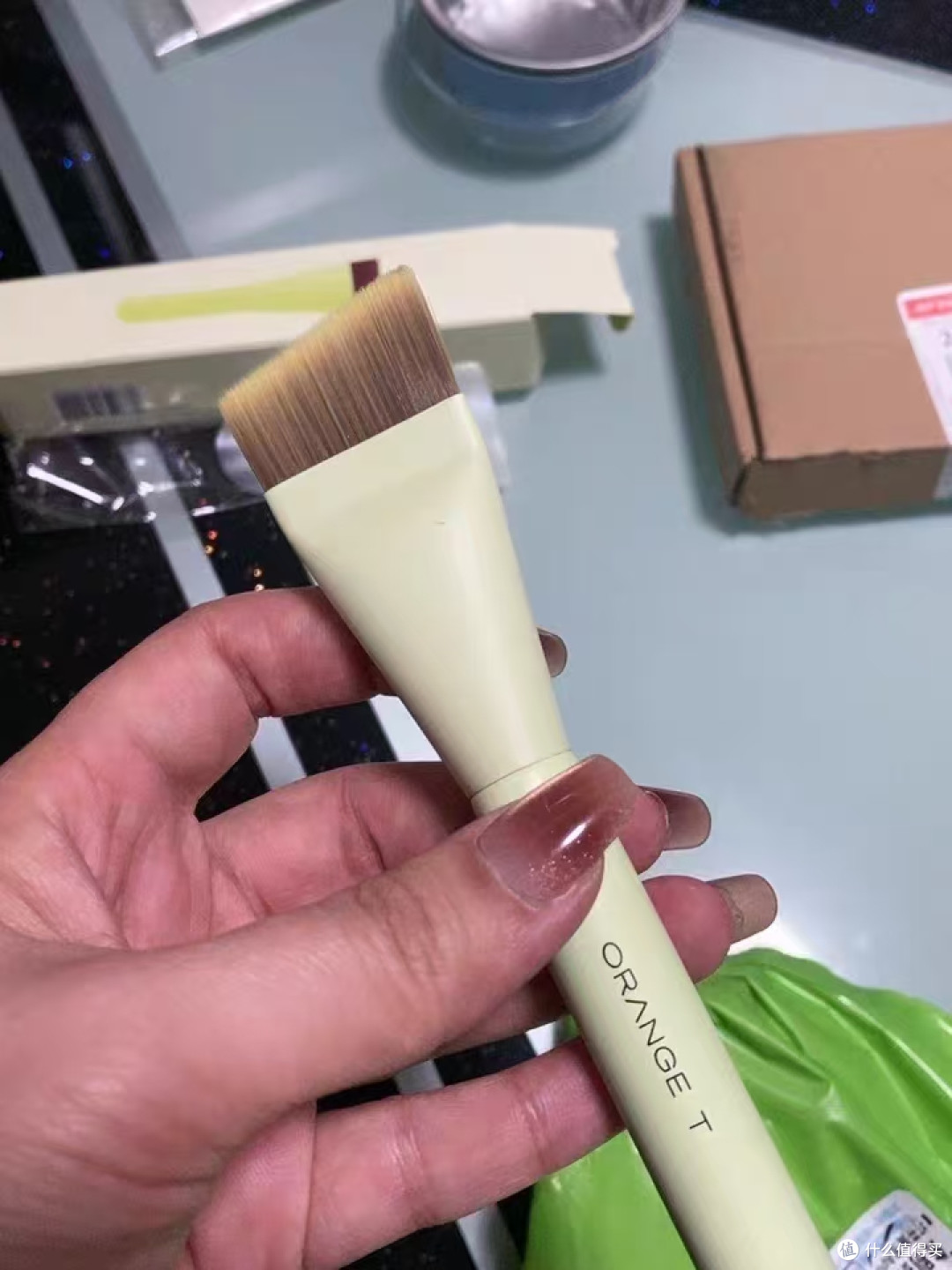 橙棠音乐汪粉底刷|化妆师私藏!超薄无痕底妆密码