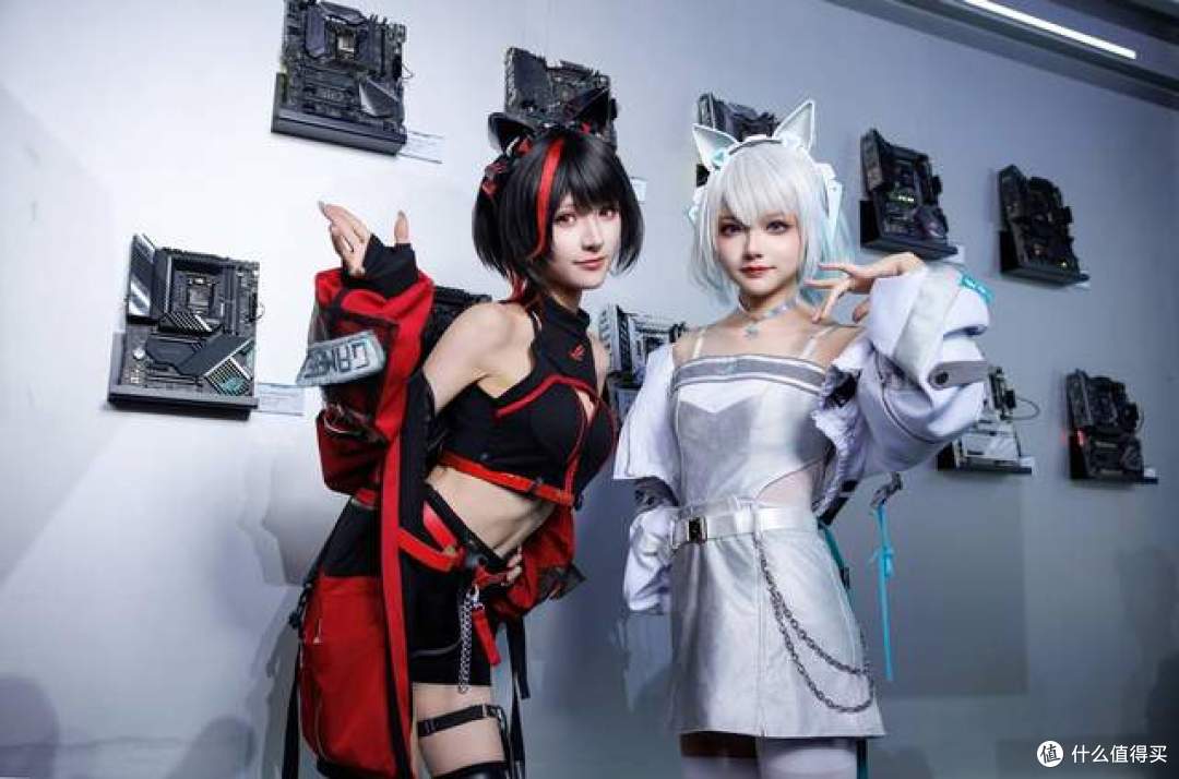 ROG复刻主板及首款ROG内存惊艳ROG DAY 2026