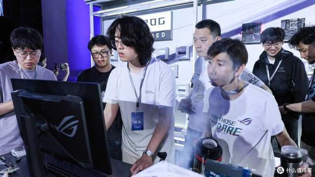 ROG复刻主板及首款ROG内存惊艳ROG DAY 2026