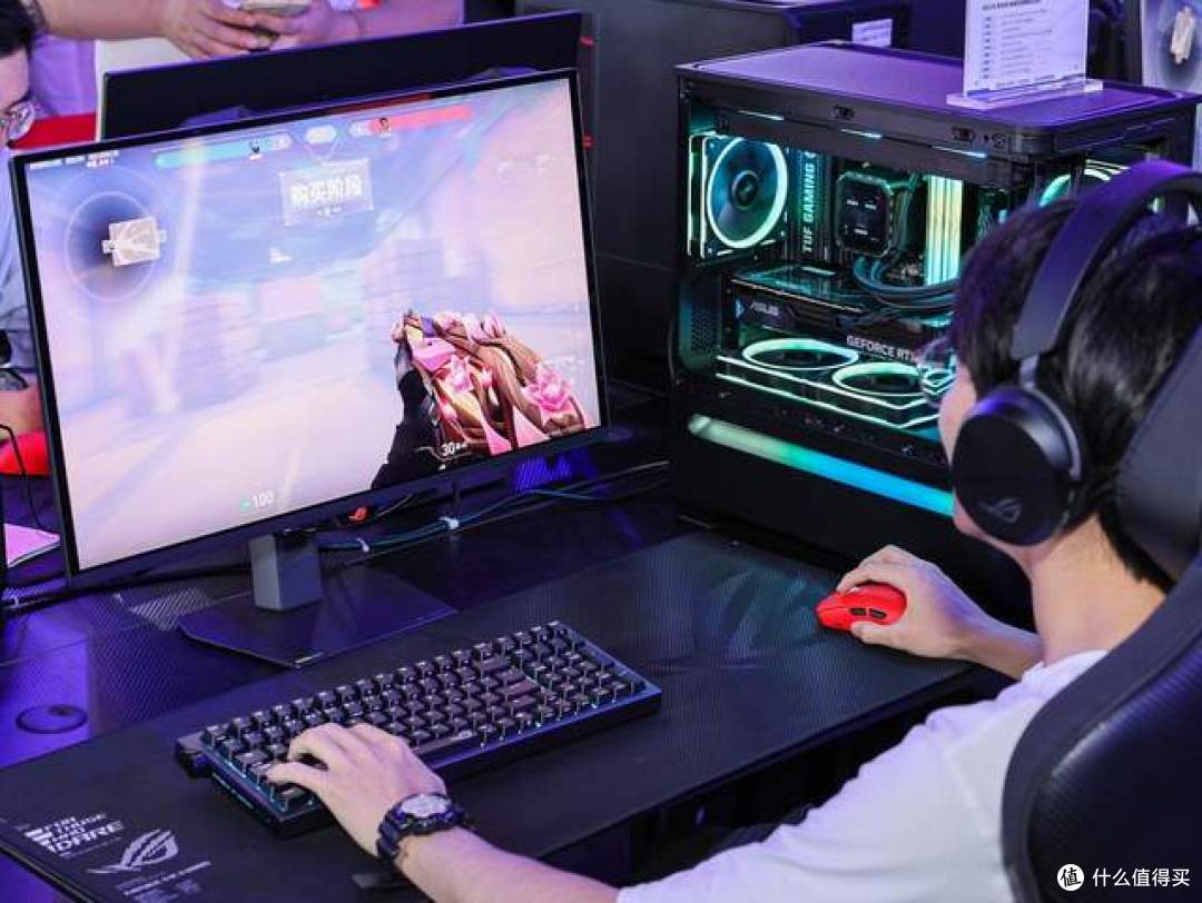 ROG复刻主板及首款ROG内存惊艳ROG DAY 2026