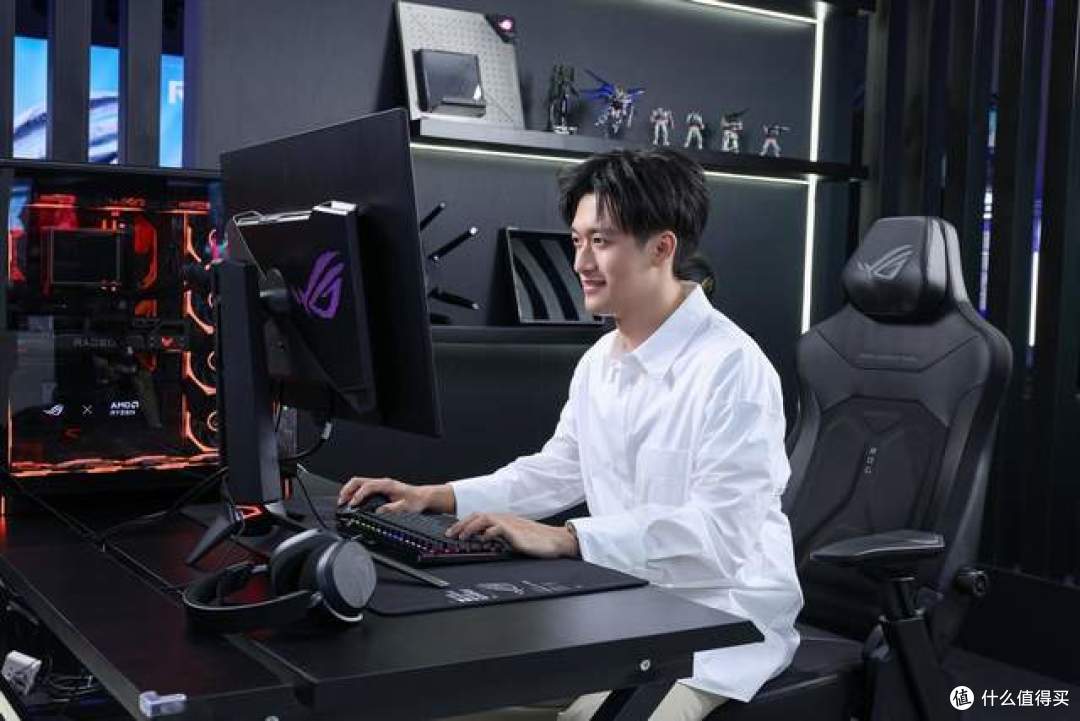 ROG复刻主板及首款ROG内存惊艳ROG DAY 2026