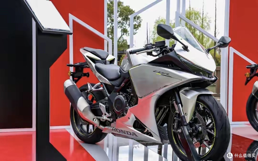 44980元!本田CBR500R Four正式上市,保守疗法还能奏效吗