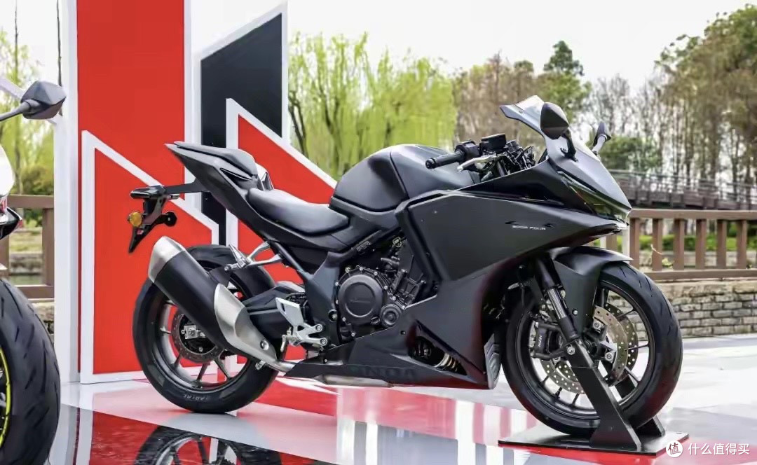 44980元!本田CBR500R Four正式上市,保守疗法还能奏效吗