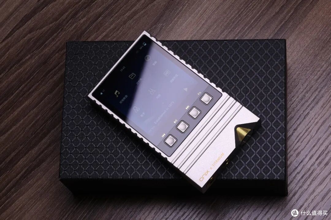 耳边评测 | 谈谈ONIX XM5 Ti带来的透明、真切和华丽
