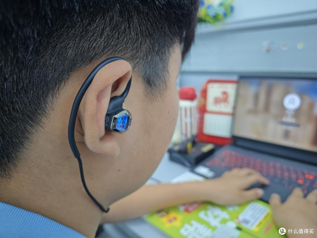 竹林鸟麒麟ZG1:号称百元游戏耳机“卷王”,听声辩位直接开挂!