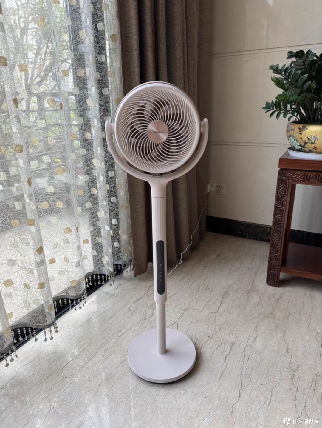 美的空气循环扇实测|语音+3D摇头,我的夏日续命搭子