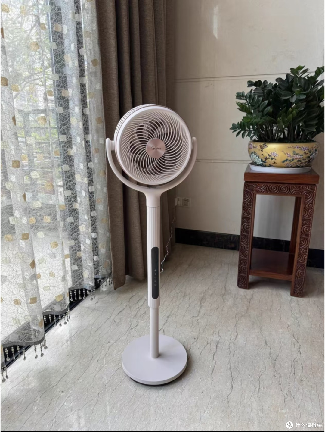 美的空气循环扇实测|语音+3D摇头,我的夏日续命搭子